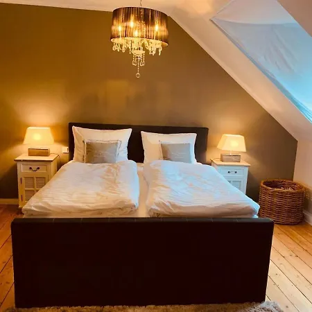Für 8 Pers Mit 4 Apartments, 2xsauna, Dampfbad, Dachterrasse, Weinkeller, 1a-lage Сasa de vacaciones Freinsheim