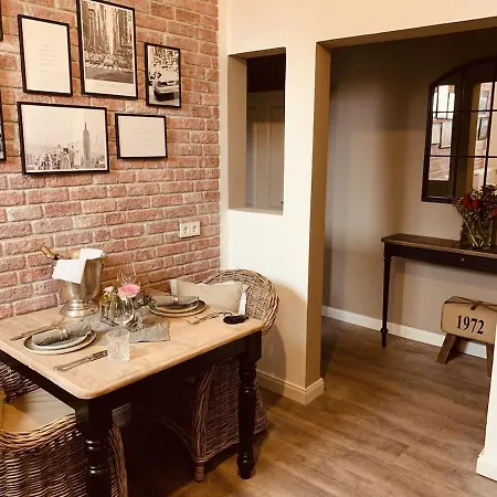 Für 8 Pers Mit 4 Apartments, 2xsauna, Dampfbad, Dachterrasse, Weinkeller, 1a-lage Сasa de vacaciones Freinsheim