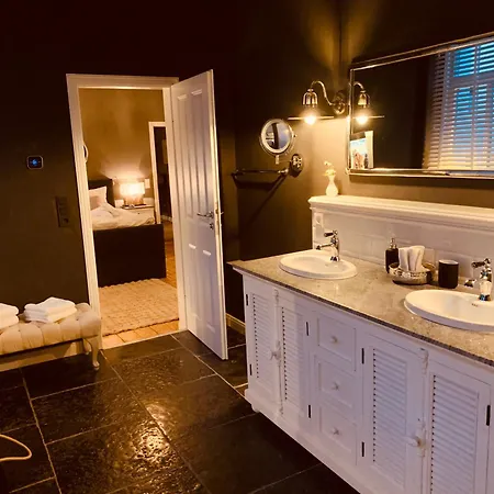 Für 8 Pers Mit 4 Apartments, 2xsauna, Dampfbad, Dachterrasse, Weinkeller, 1a-lage Сasa de vacaciones *