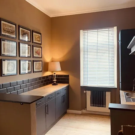 Сasa de vacaciones Für 8 Pers Mit 4 Apartments, 2xsauna, Dampfbad, Dachterrasse, Weinkeller, 1a-lage