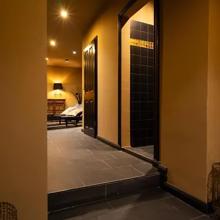 Сasa de vacaciones Für 8 Pers Mit 4 Apartments, 2xsauna, Dampfbad, Dachterrasse, Weinkeller, 1a-lage *