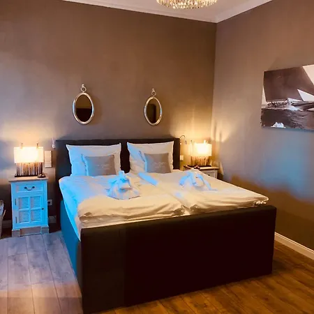 Für 8 Pers Mit 4 Apartments, 2xsauna, Dampfbad, Dachterrasse, Weinkeller, 1a-lage Freinsheim
