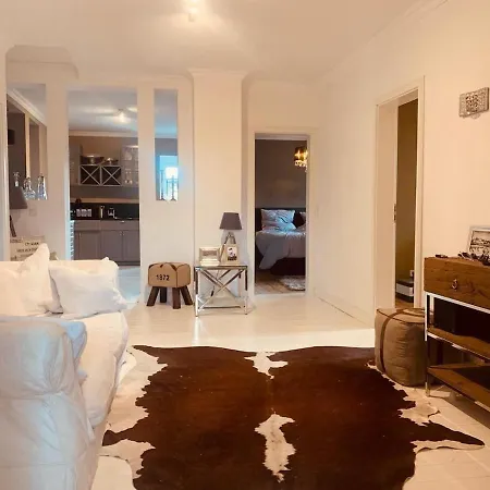 Сasa de vacaciones Für 8 Pers Mit 4 Apartments, 2xsauna, Dampfbad, Dachterrasse, Weinkeller, 1a-lage