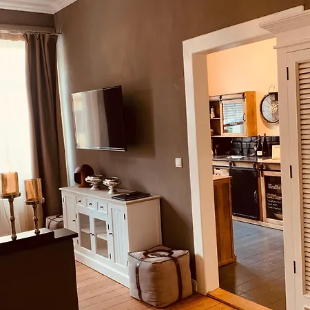 Für 8 Pers Mit 4 Apartments, 2xsauna, Dampfbad, Dachterrasse, Weinkeller, 1a-lage