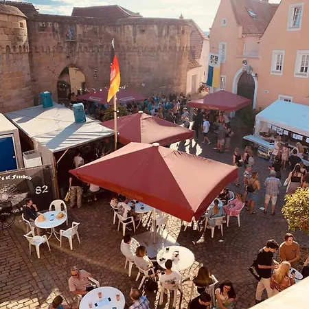Сasa de vacaciones Für 8 Pers Mit 4 Apartments, 2xsauna, Dampfbad, Dachterrasse, Weinkeller, 1a-lage